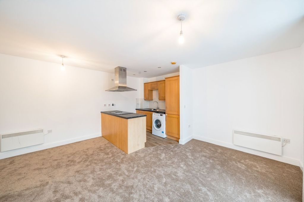 Property photo 3 of 5