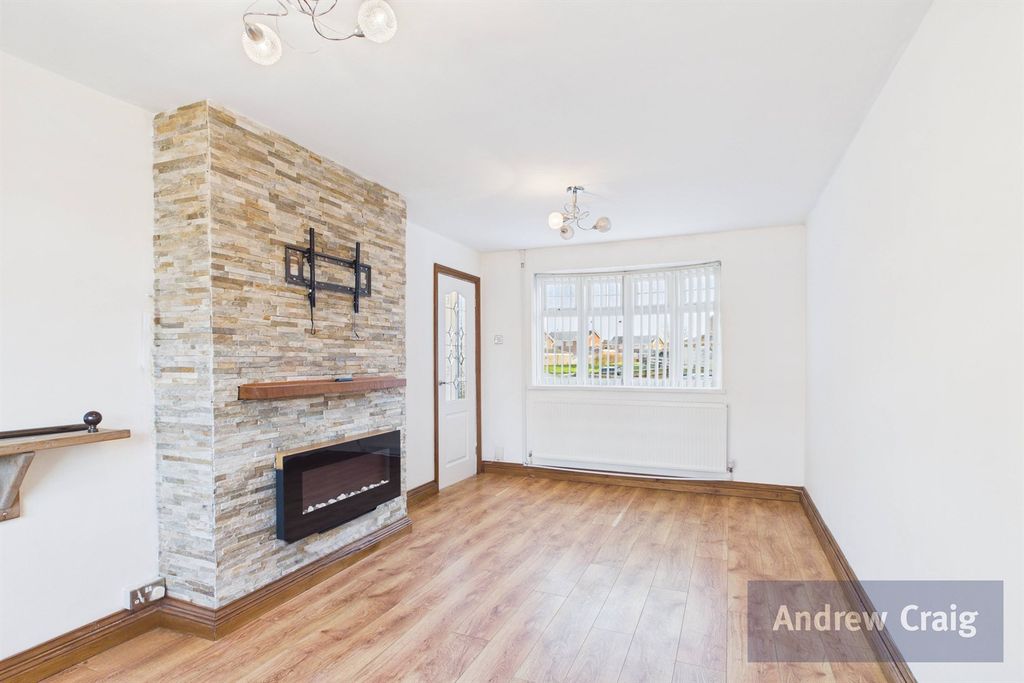 Property photo 2 of 22 Lounge