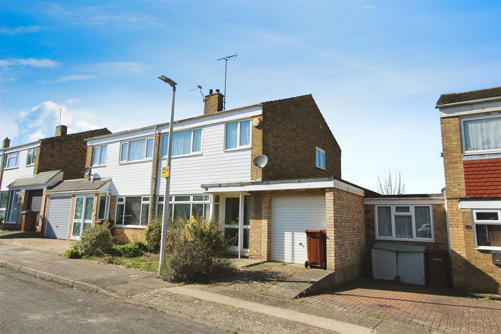 Property photo 1 of 13 External