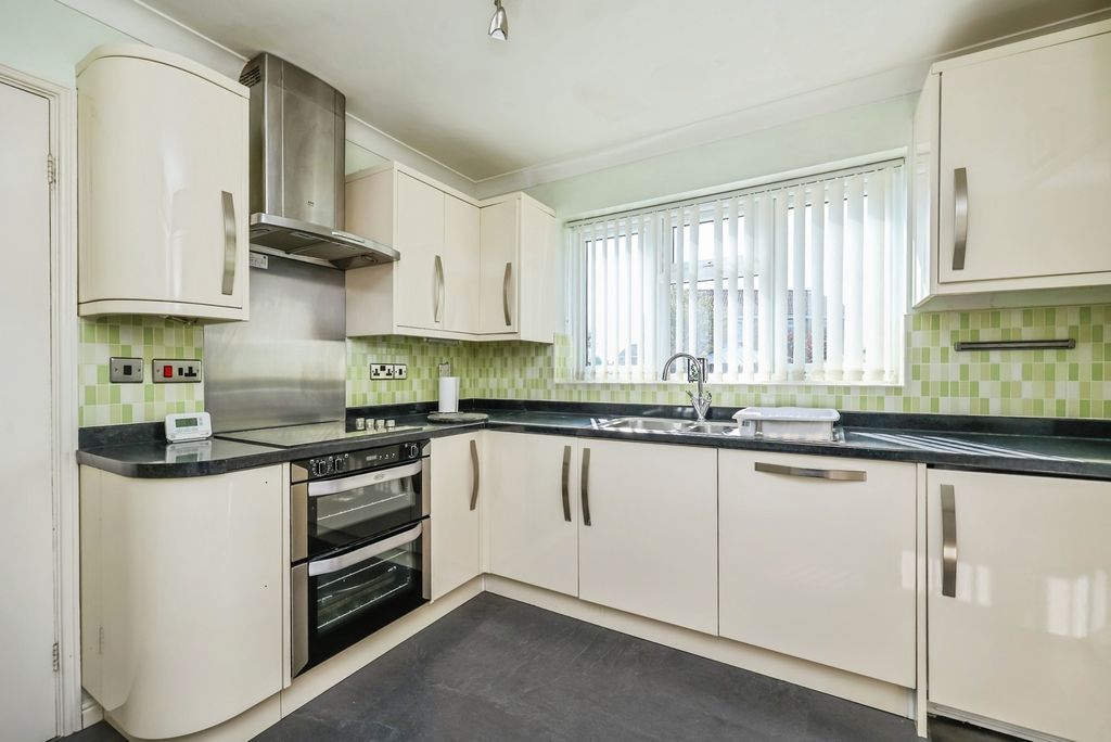 Property photo 3 of 20 Pbox-Img.Jpg