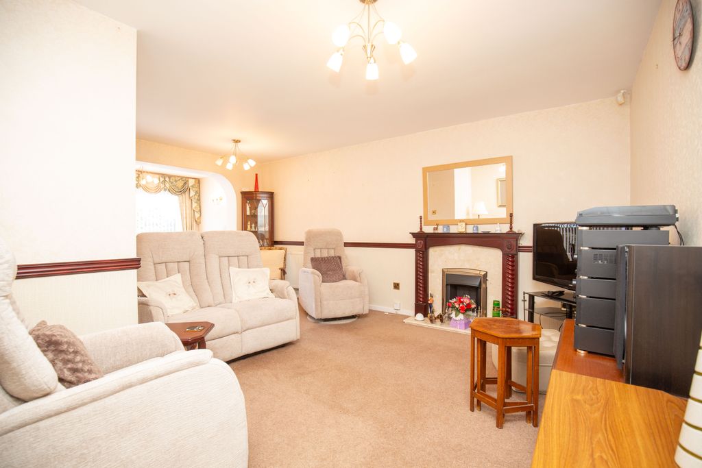Property photo 3 of 16 Mw-7996
