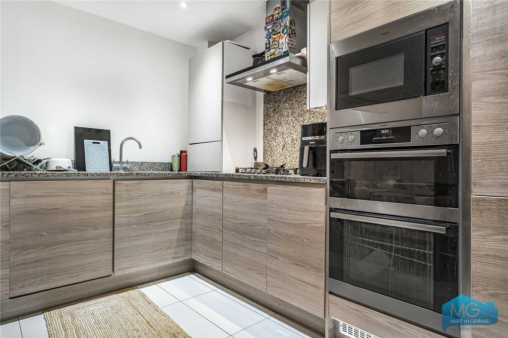 Property photo 2 of 14 Picture No. 36