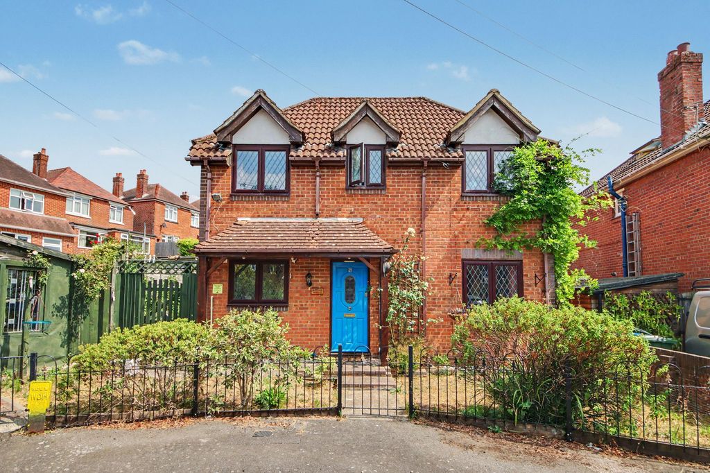 Property photo 1 of 16
