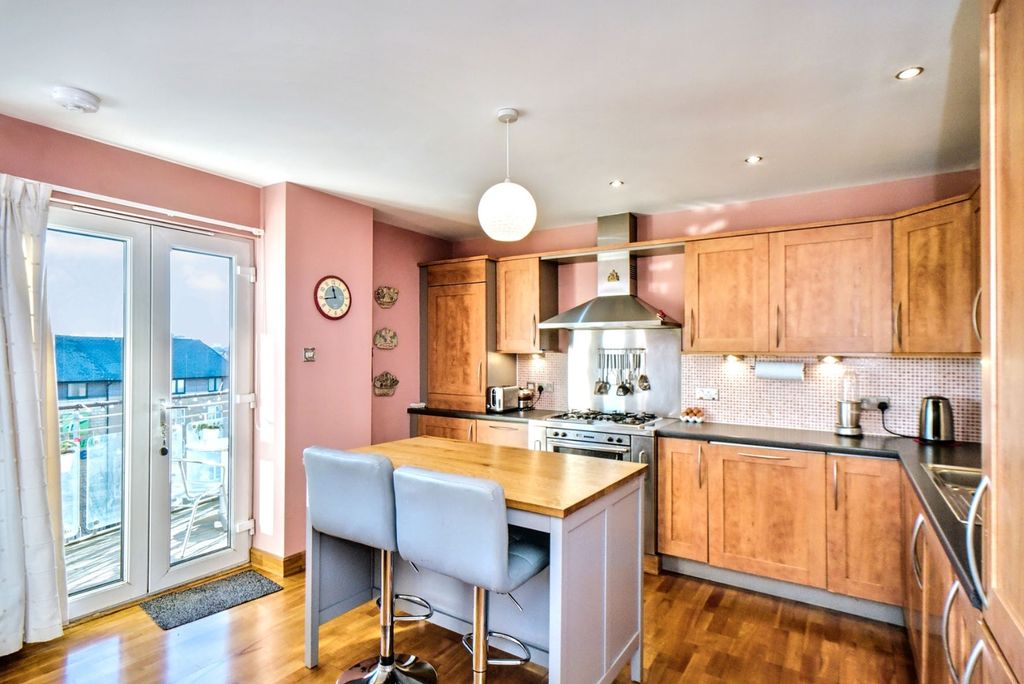 Property photo 3 of 14 4481784