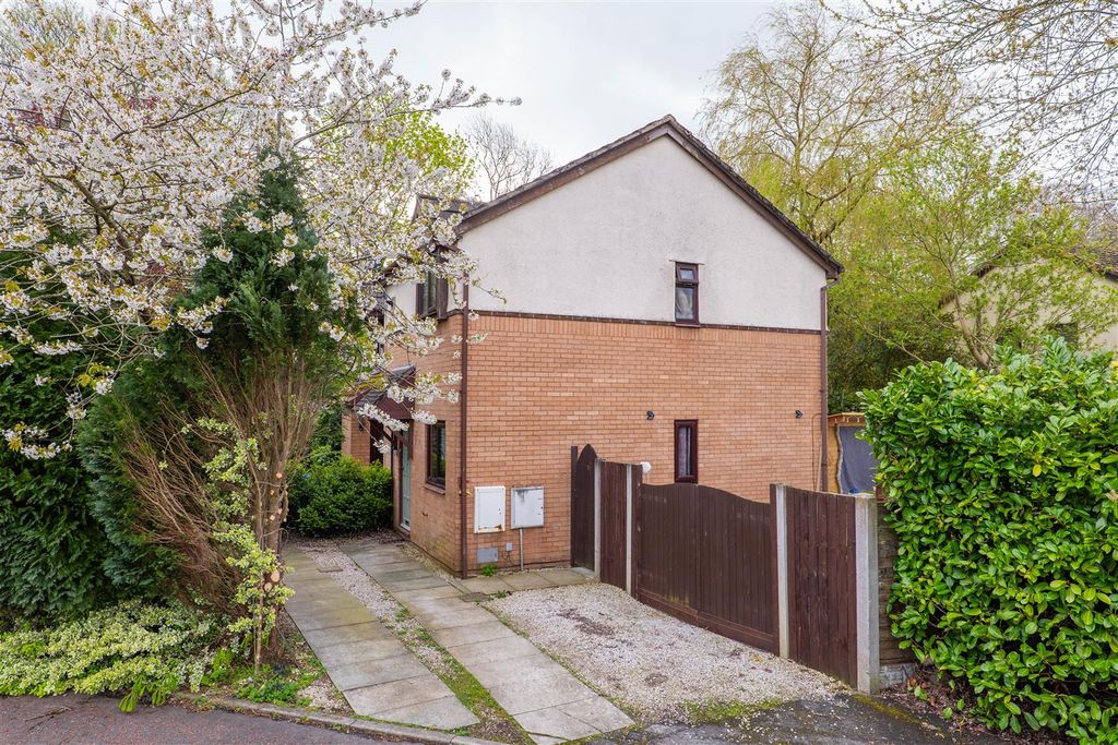 Property photo 1 of 18 Front External