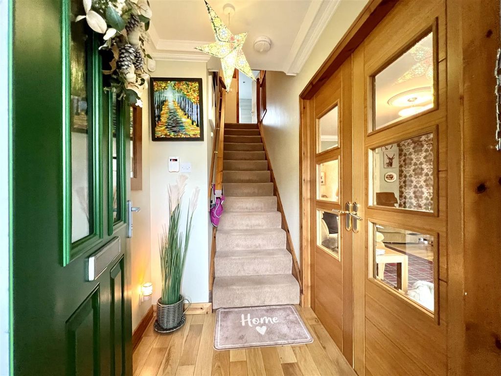 Property photo 3 of 21 Clover Way, Blairhall