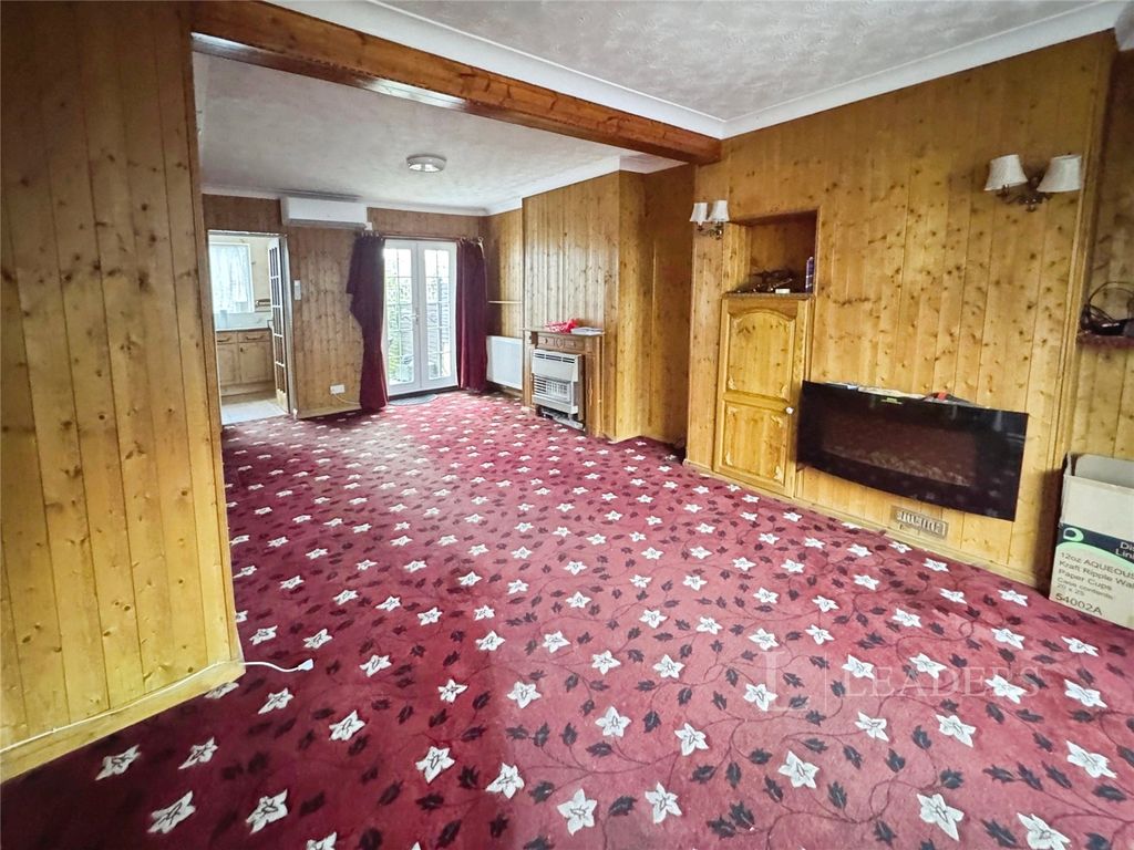 Property photo 2 of 10 Picture No. 32