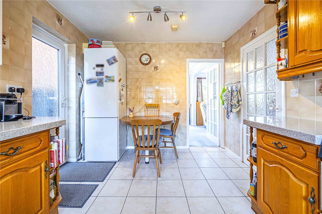 Property photo 3 of 23 Picture No. 14