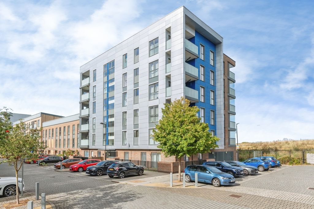 Property photo 1 of 16 Pbox-Img.Jpg