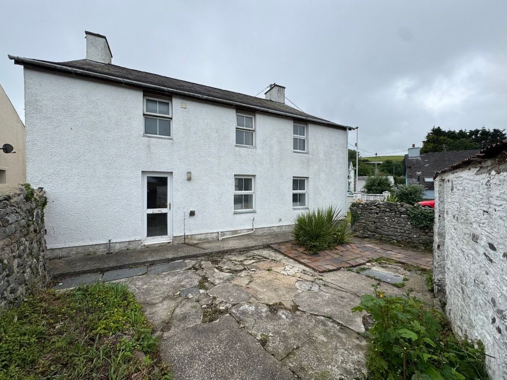 Property photo 3 of 37