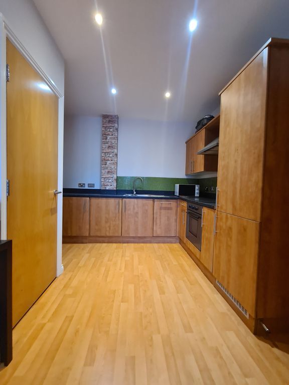 Property photo 2 of 6 Kitchen