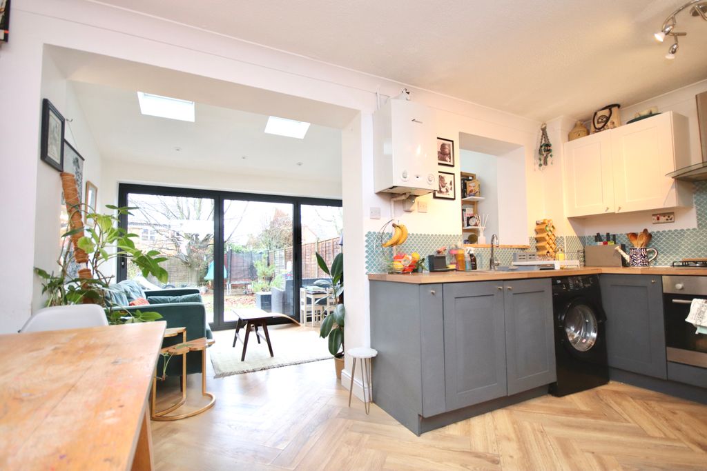 Property photo 2 of 17