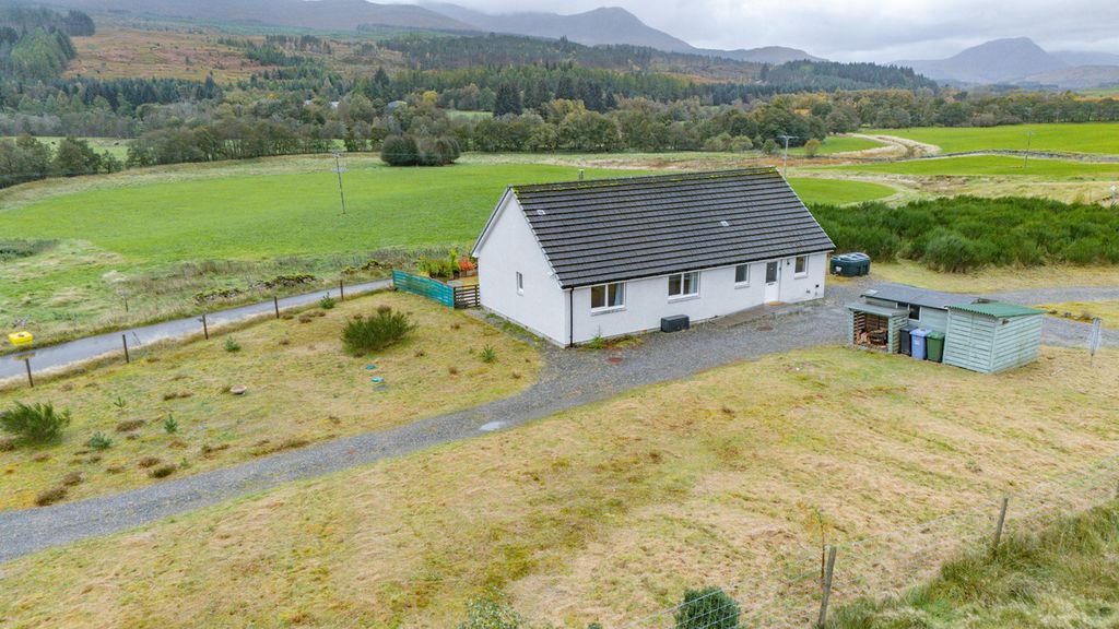 Property photo 1 of 44