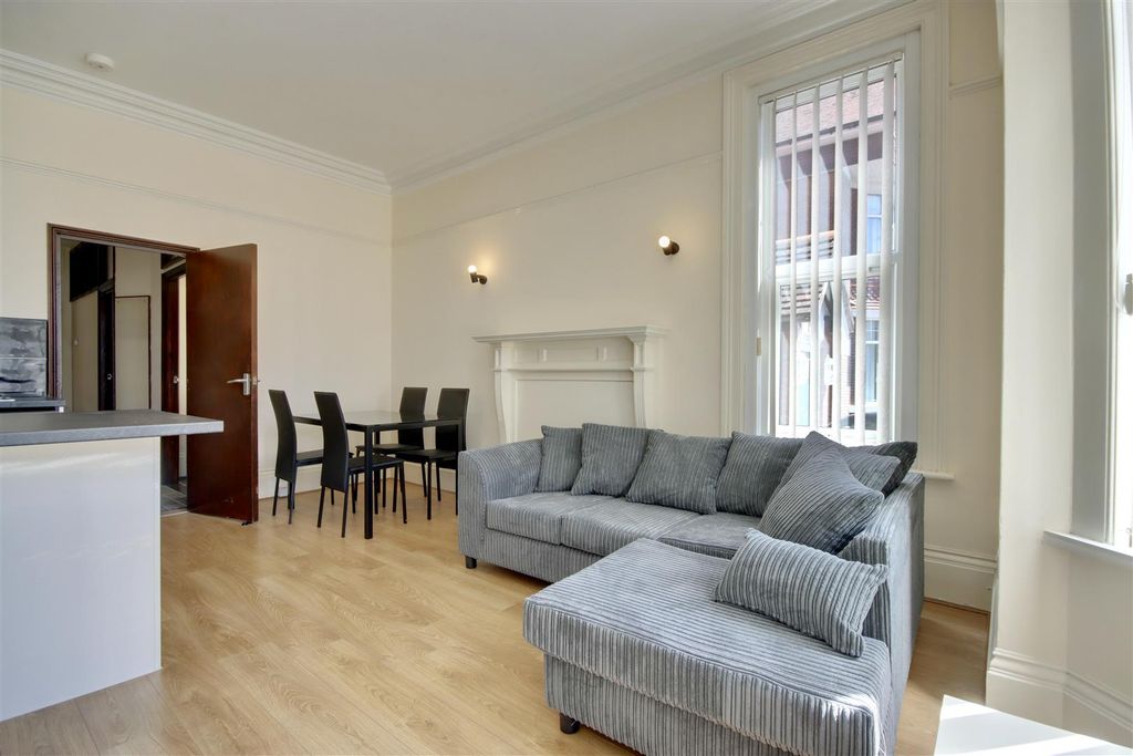 Property photo 2 of 12 D5E367Aa-C786-48CD-A253-8D99095E59E7_1_201_A.Jpeg