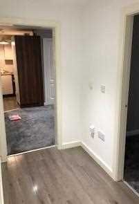 Property photo 3 of 10 Hall