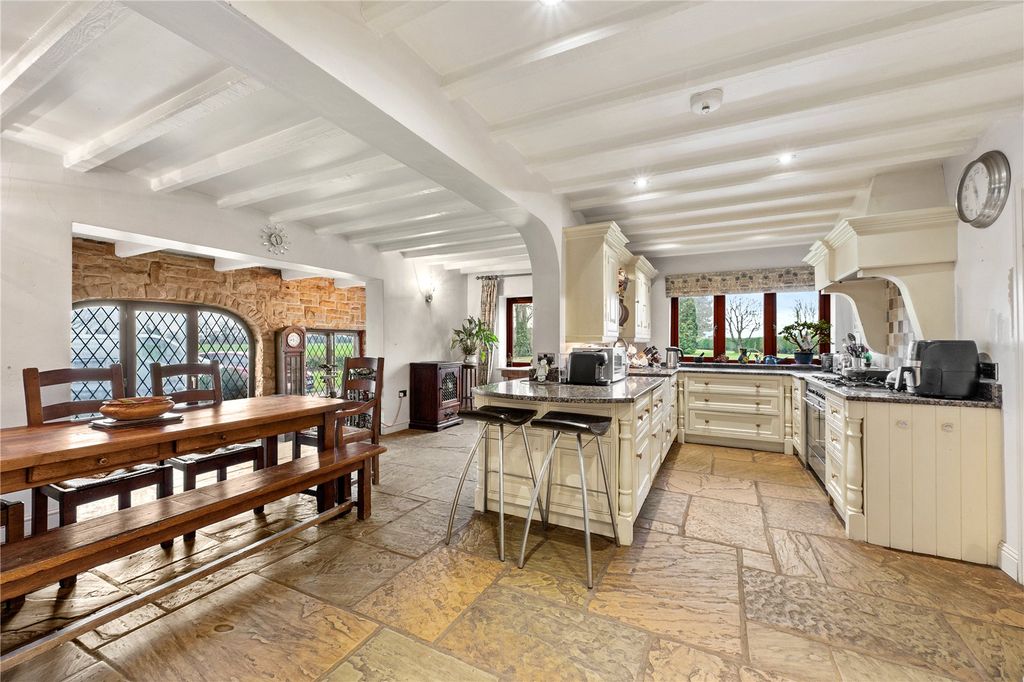 Property photo 2 of 20 Picture No. 04