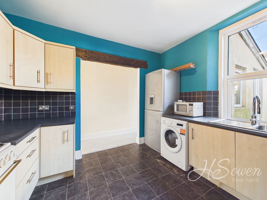 Property photo 3 of 9 Photo 7