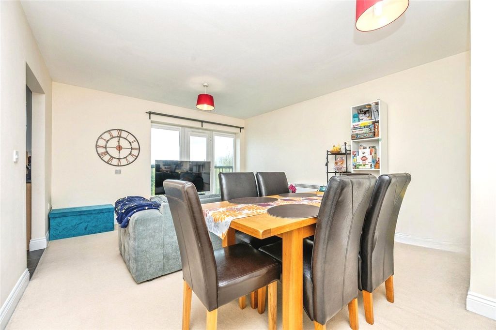 Property photo 2 of 12 Open Plan Living