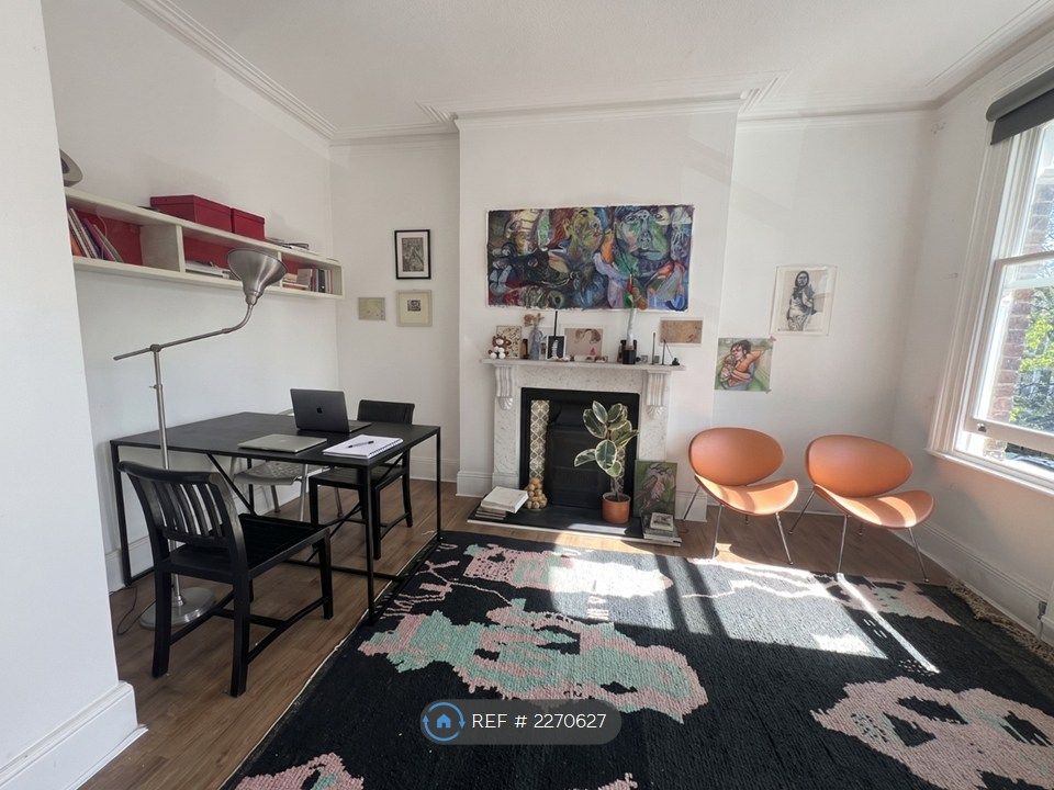 Property photo 1 of 8 Reception Room Alternative Angle