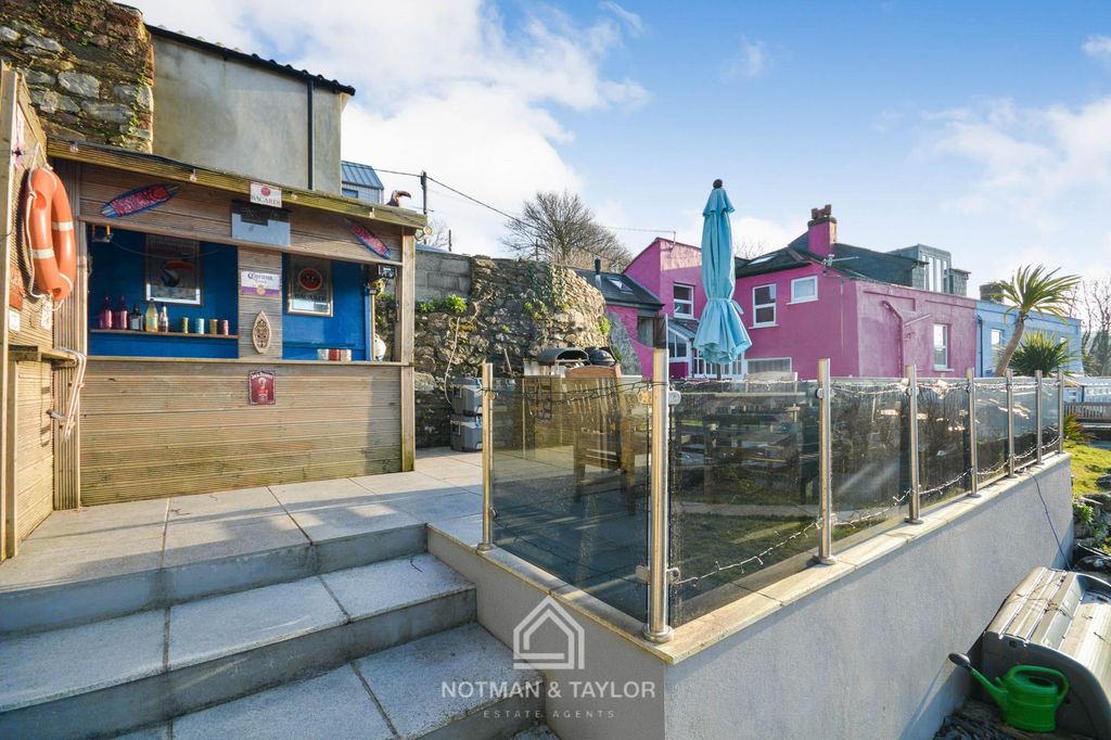 Property photo 3 of 36