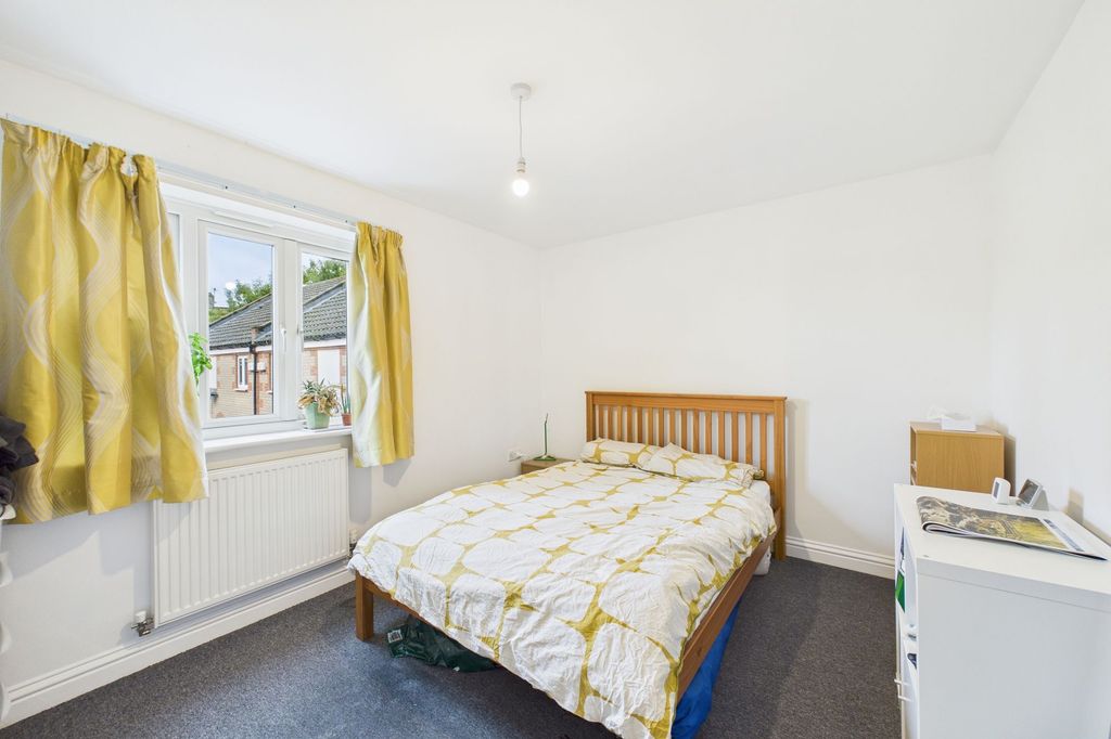 Property photo 2 of 7