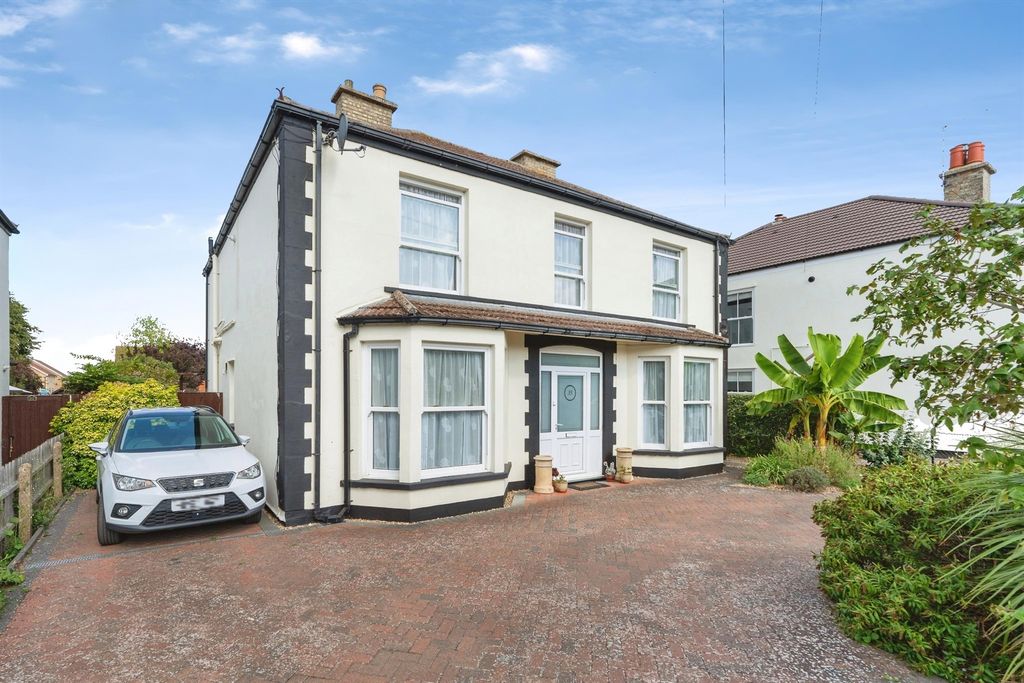 Property photo 1 of 24