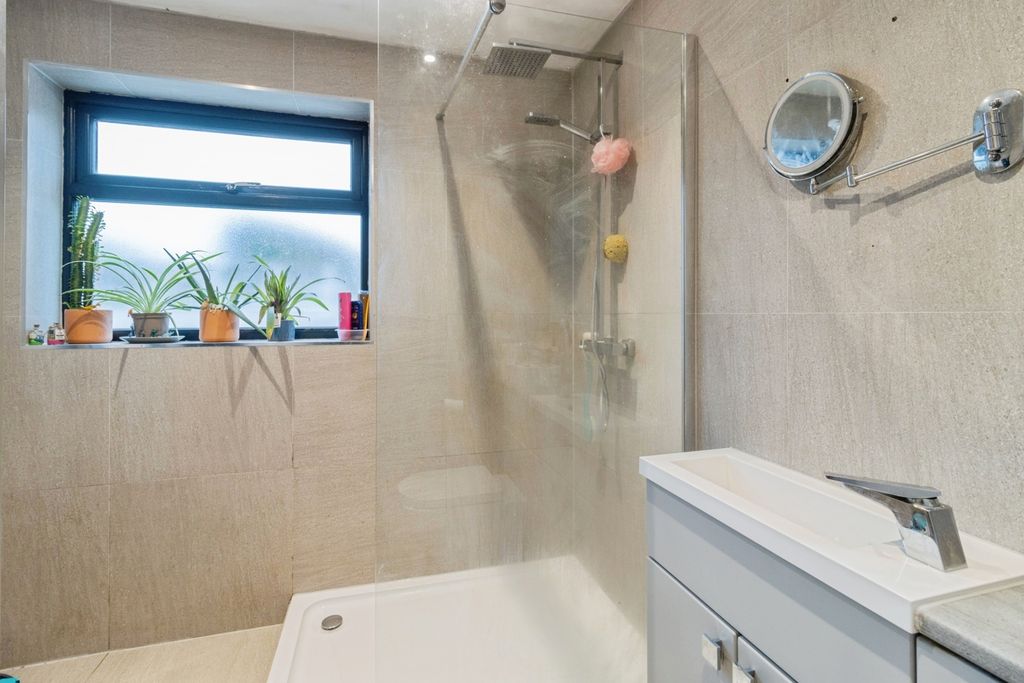 Property photo 3 of 11 Pbox-Img.Jpg