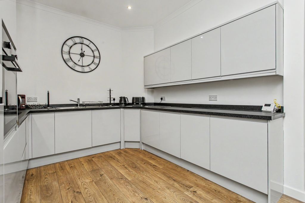 Additional image 6 of 2 bed flat for sale21/8 High Calside, Paisley PA2
