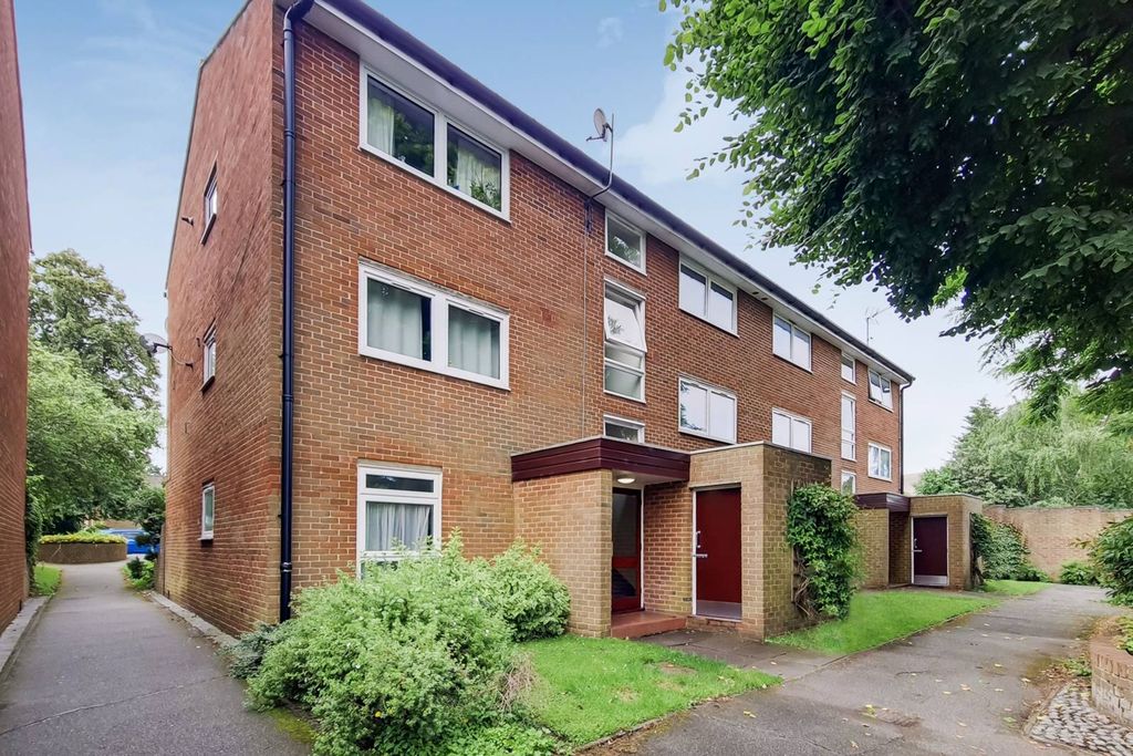 Property photo 3 of 10