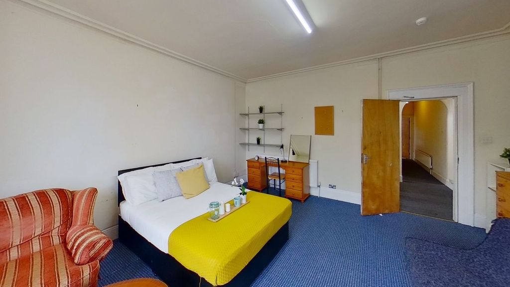 Property photo 3 of 19 Picture No. 03