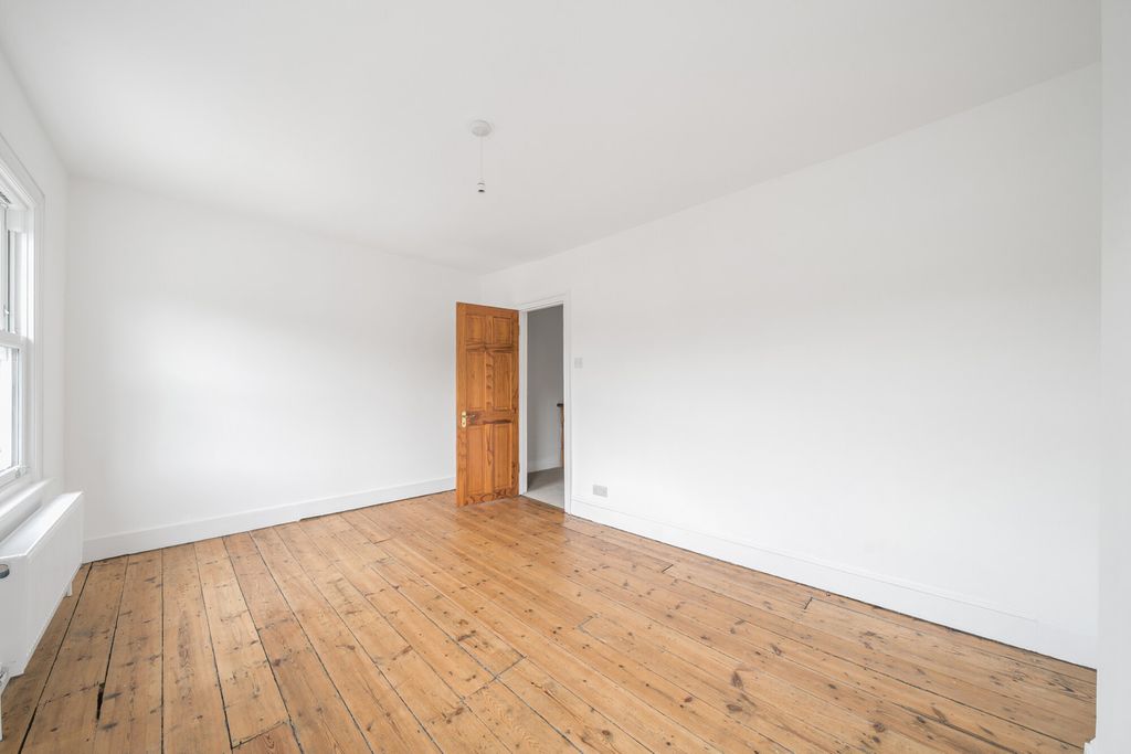 Property photo 3 of 23 1493724-4-6A560E3...