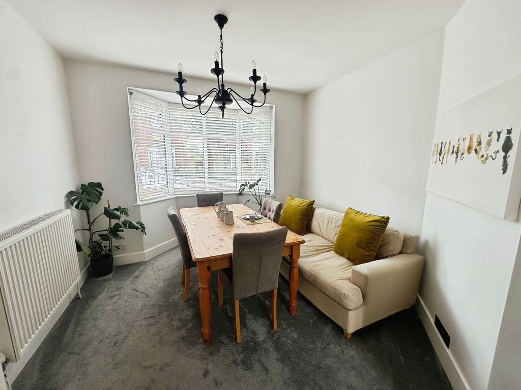 Property photo 3 of 20 Dining Room