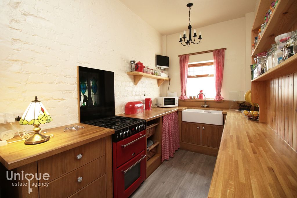 Property photo 3 of 26