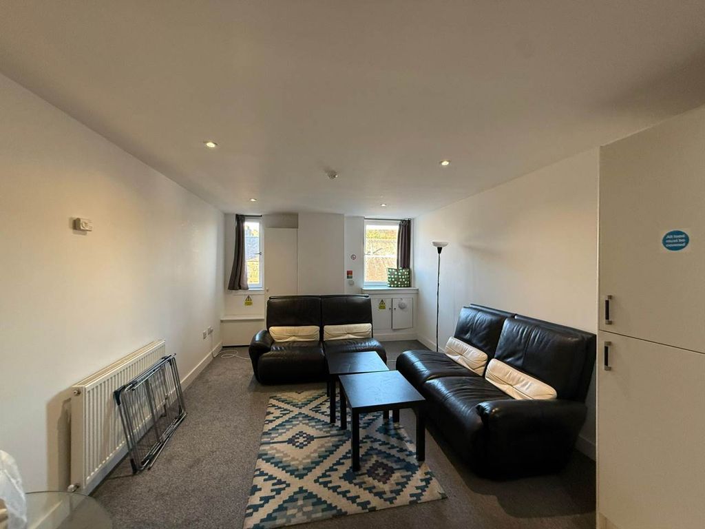 Property photo 3 of 8 Img-20251117-Wa0008