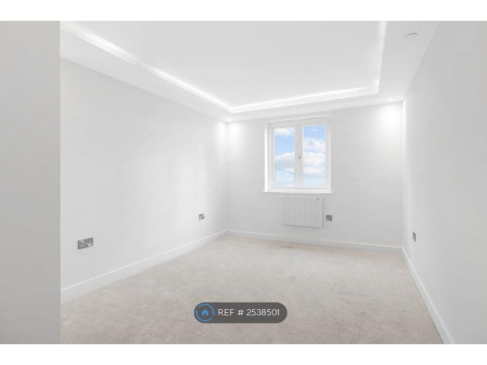 Property photo 3 of 19 Bedroom 4.71m x 2.98m