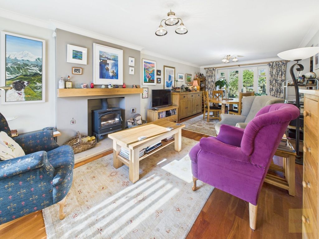 Property photo 3 of 26 Living / Dining Room