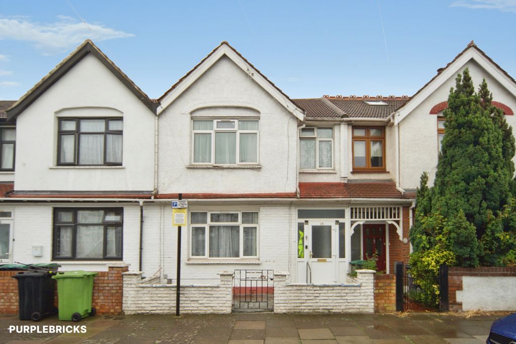 Property photo 1 of 28