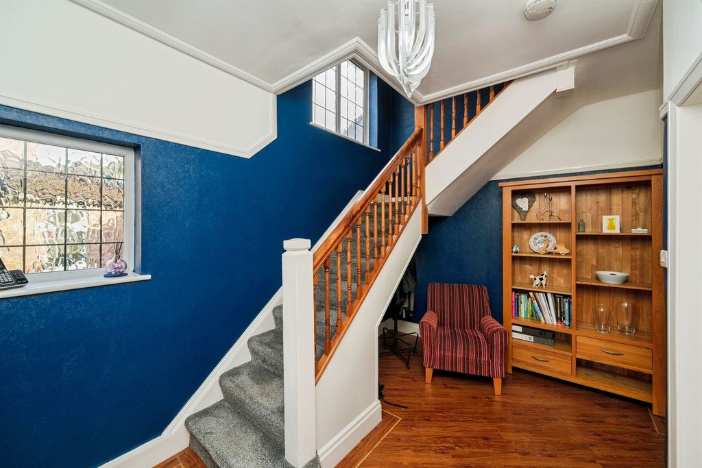 Property photo 2 of 24