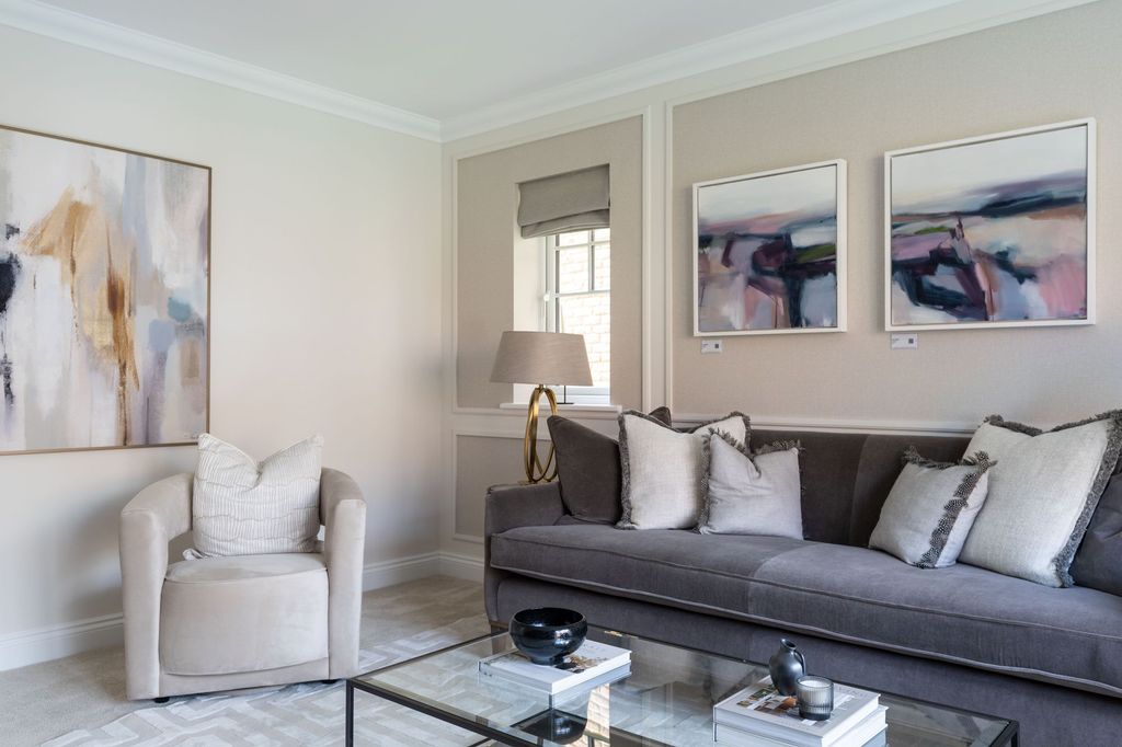 Property photo 2 of 17