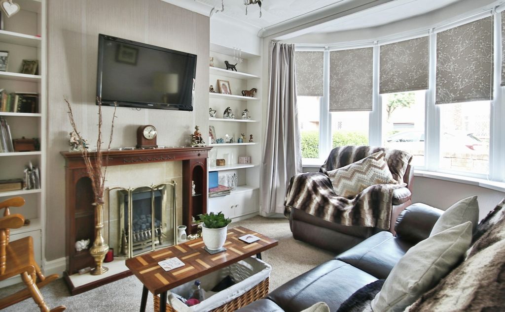 Property photo 2 of 16 4158864