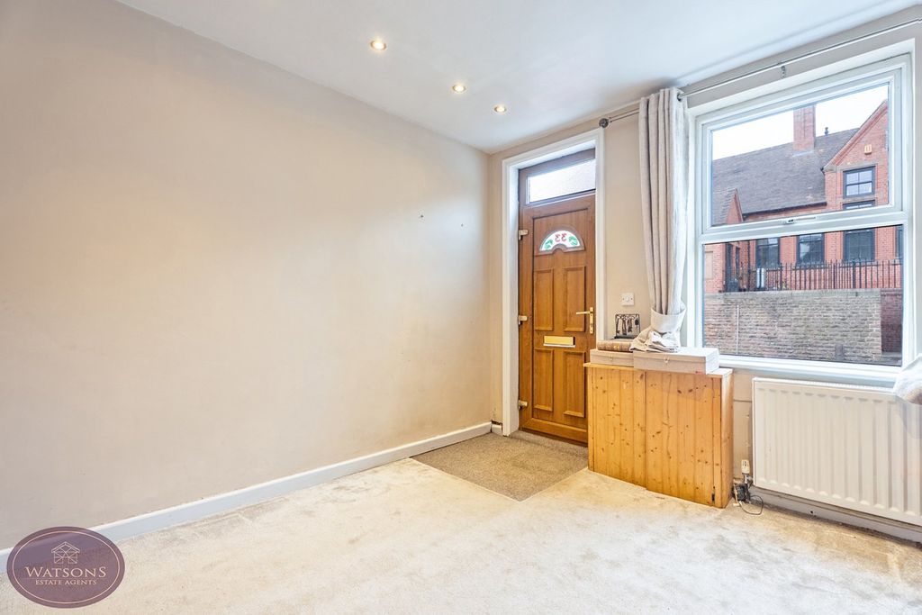 Property photo 3 of 28