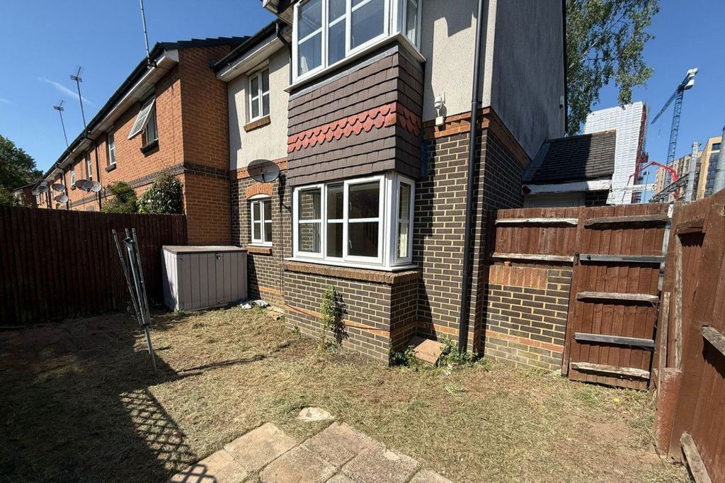 Property photo 1 of 6