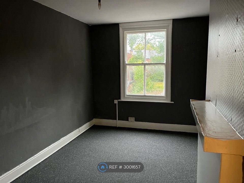 Property photo 3 of 6