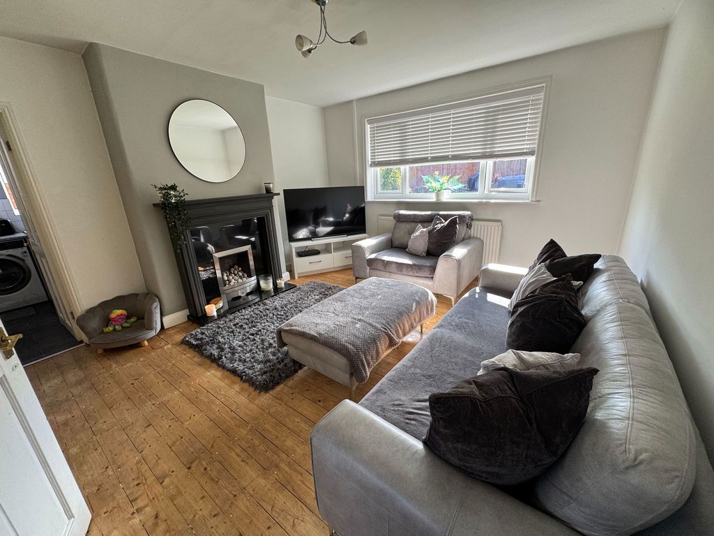 Property photo 3 of 19