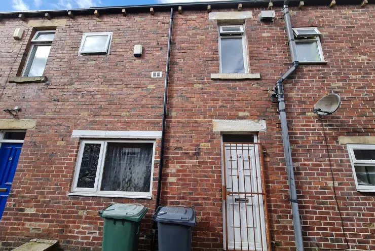 Property photo 1 of 11
