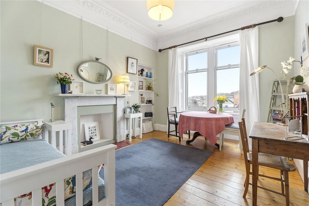 Property photo 2 of 27 3F1, 4 Waverley Park