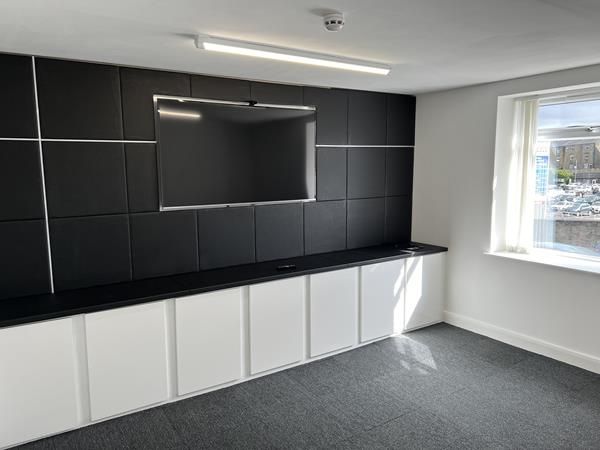 Property photo 3 of 7 Photo 16