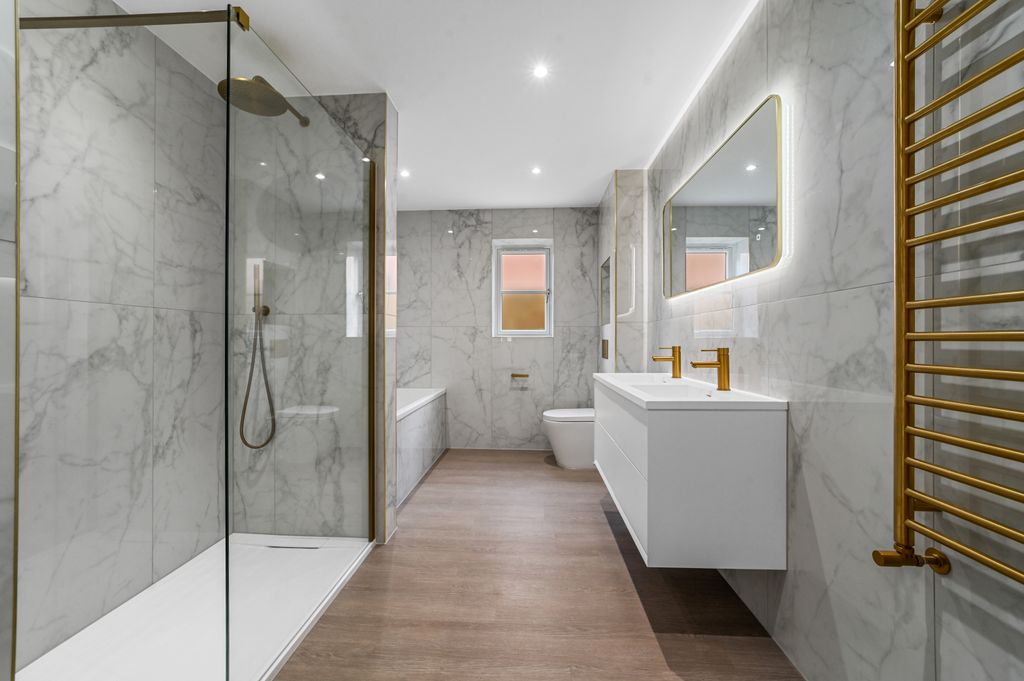 Property photo 3 of 34 Pt-Ja-Meadowview-18