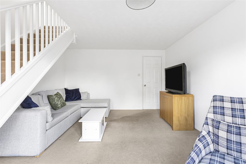 Property photo 3 of 17 16_62908.Jpg