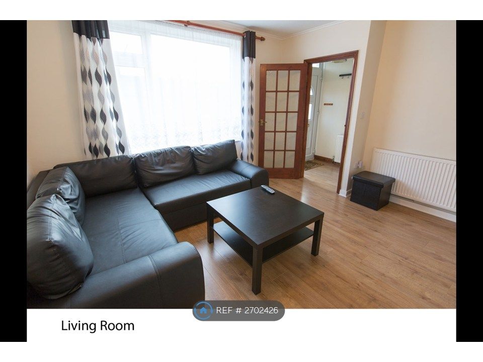 Property photo 2 of 6 Living Room